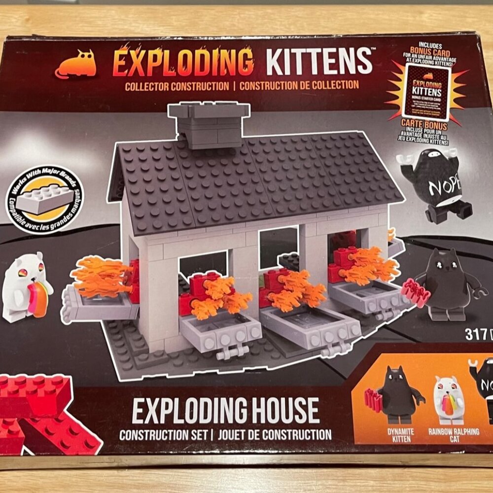 Exploding Kittens Lego Set - Like New - Picture 2 of 3